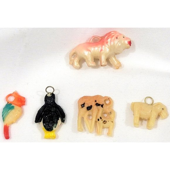 5 celluloid plastic animal toy CHARMS prizes lion giraffe penguin parrot goat - Picture 2 of 12